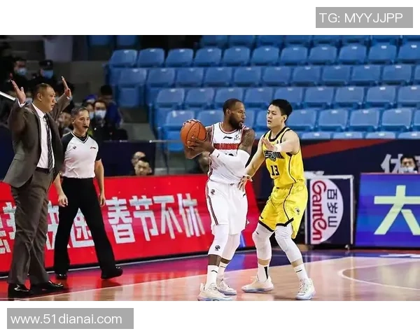 广州飞盘队实力引发热议球迷对比赛表现和战术选择展开激烈讨论